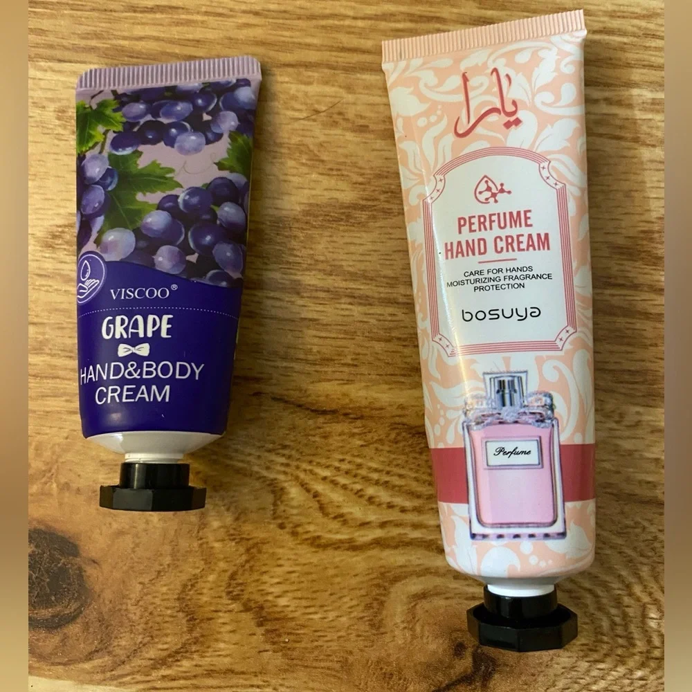 Skincare Mask & Lip Balm Lot — Gold and Lavender Accents - Picture 4 of 11